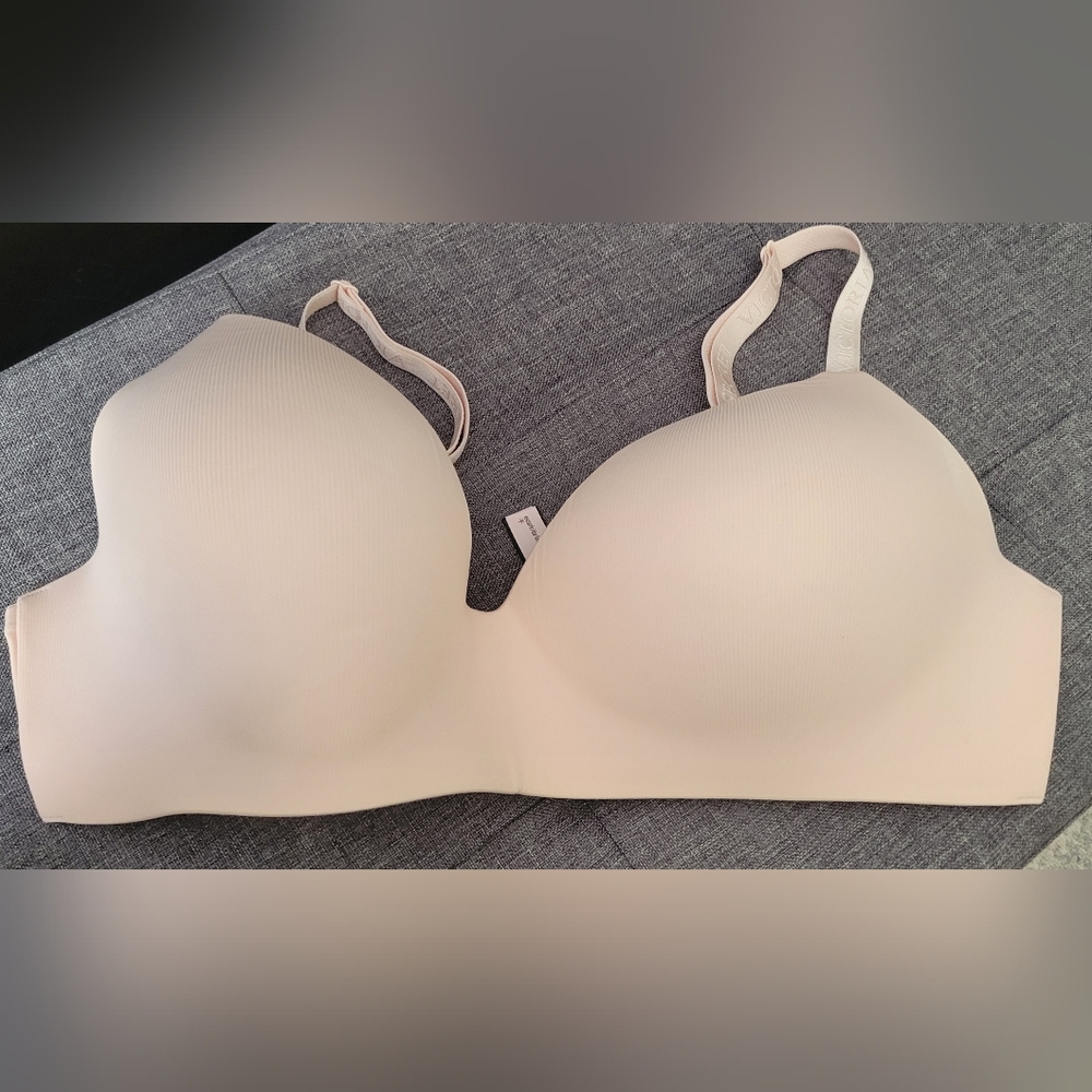 Victoria's Secret Light Pink Bra 38D